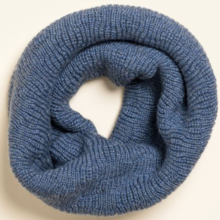 HVID Sjaal Gigi Denim blauwe merinowollen colsjaal met golvend breipatroon