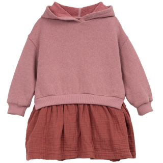 Play Up Jurk Met Capuchon Roze met lange mouwen, capuchon en aangezette rok in warme rozetinten.