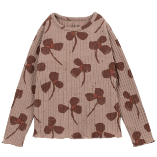 Play Up Longsleeve Bloemenprint Bruin met verticale ribstructuur en all-over bloemenprint in warme bruintinten.