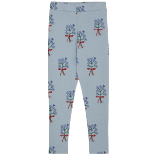 Voorkant van de The Campamento Bouquets Light Blue Leggings in lichtblauw met bloemenboeketten en rode strikjes voor meisjes.