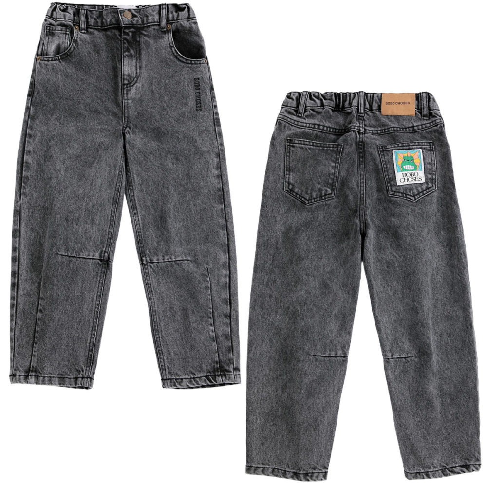Bobo Choses Beast Tag spijkerbroek zwart voor- en achterkant plat gefotografeerd met denim wassing